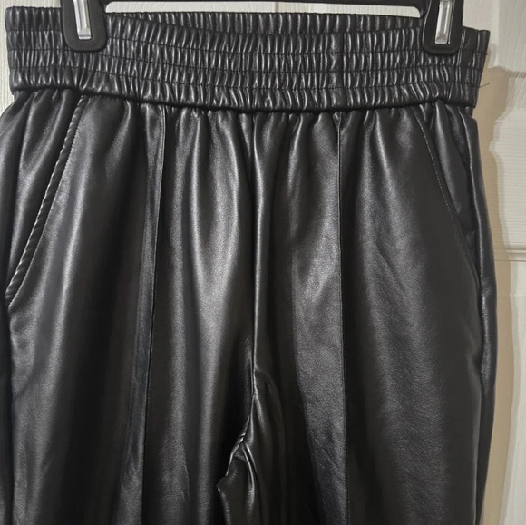 Maison de Amélie Faux Leather Straight-Leg Pull-On Pants, Leg Seam, Sz 6, EUC! - Picture 4 of 12
